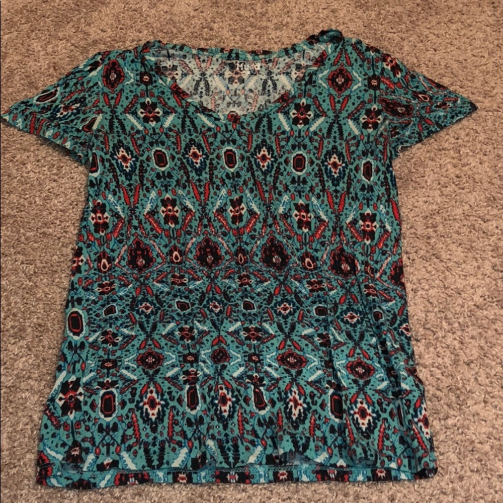 Colorful T-shirt size medium